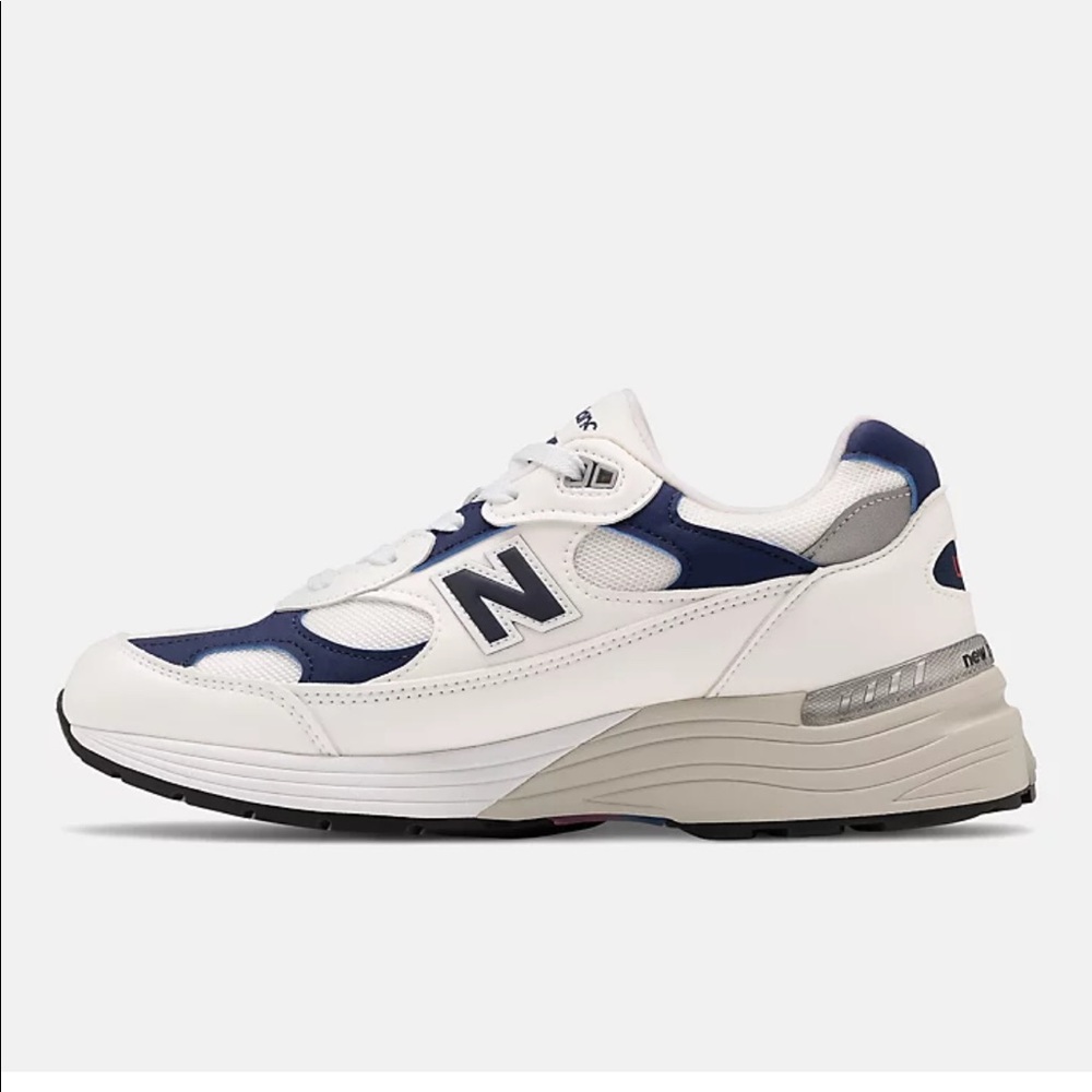 *SOLD* New Balance 992 Sneaker